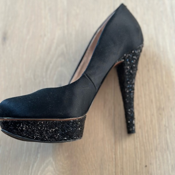 BCBGeneration platform pumps, size 6, black with sequin heel and platform - Picture 4 of 12